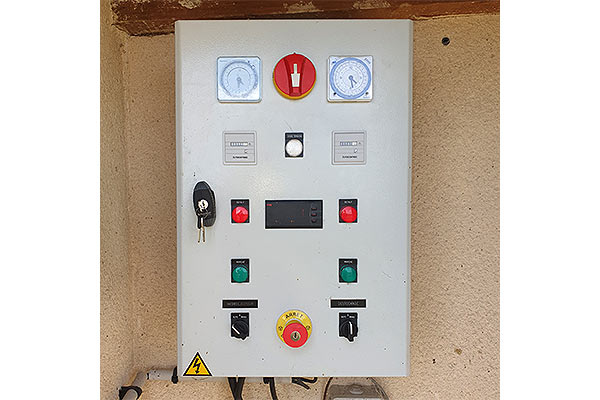 Coffret électrique de commande d'une station type stockage