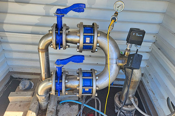 Nourrice pour 2 pompes de forage et montage de 2 pompes de forage