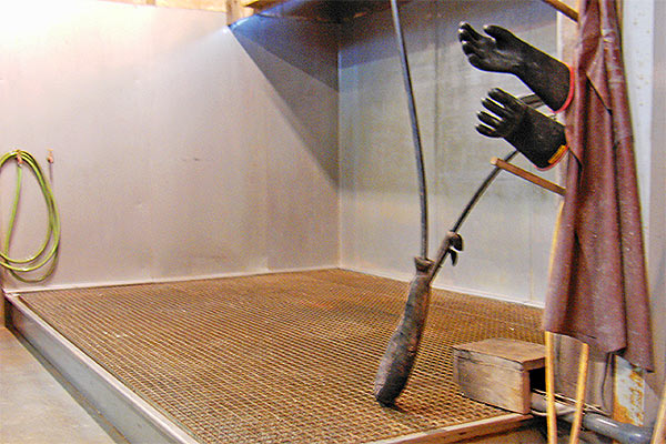 Station de traitement et de recyclage des eaux d'un atelier de peinture