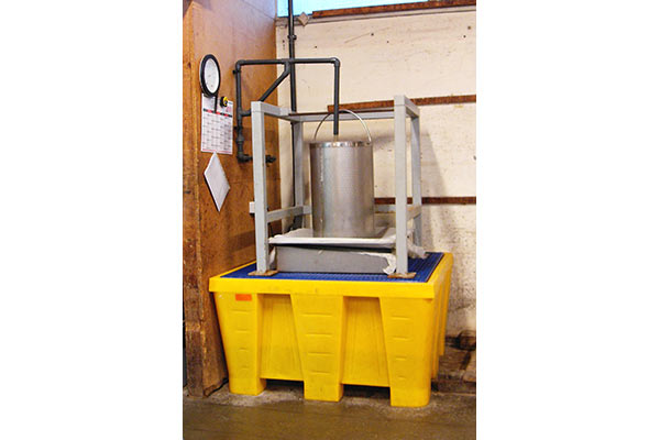 Station de traitement et de recyclage des eaux d'un atelier de peinture